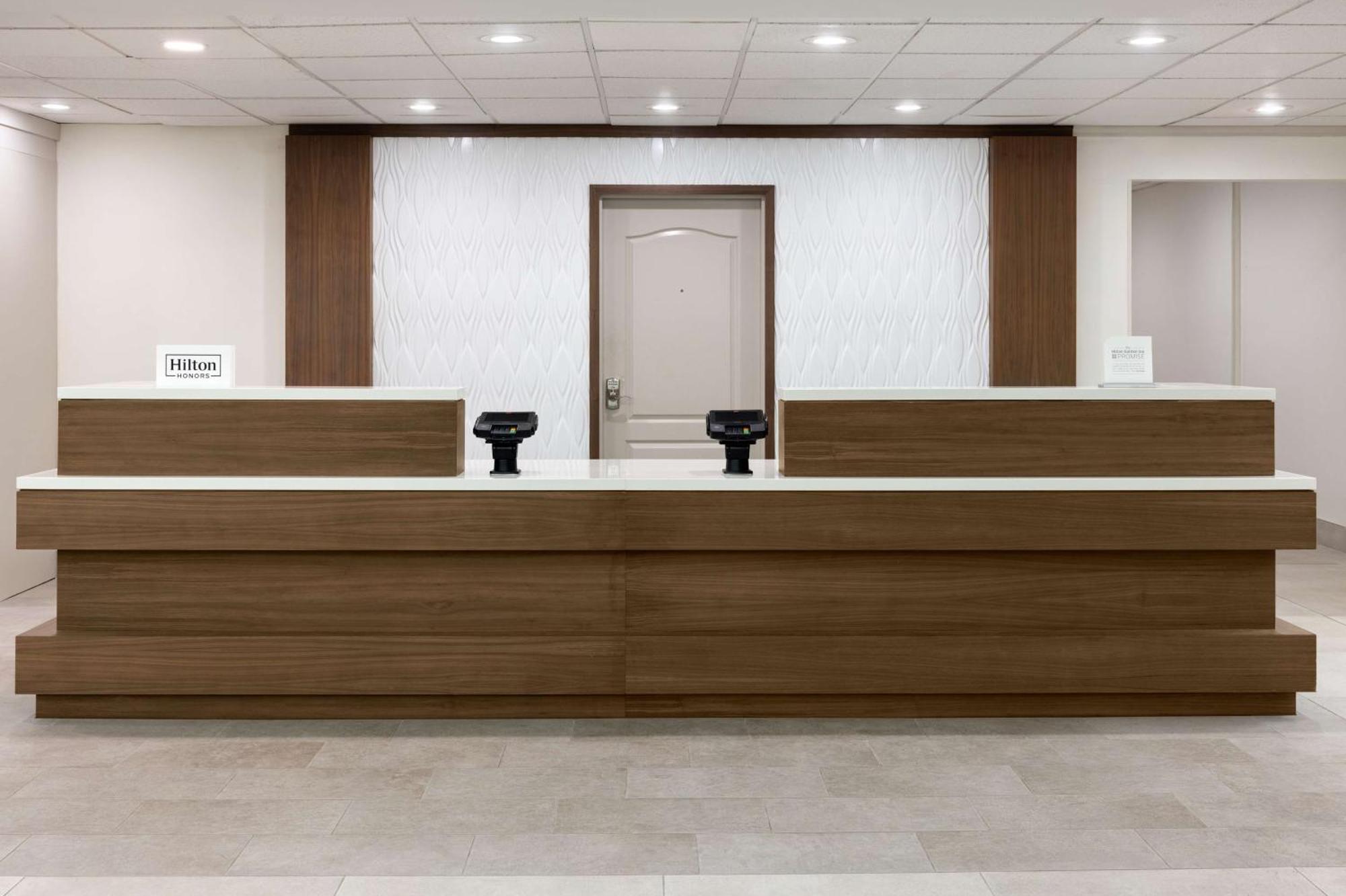 Hilton Garden Inn Winston-Salem/Hanes Mall Exterior photo