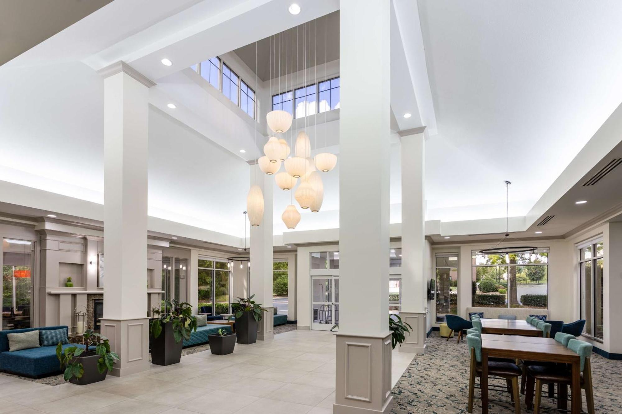 Hilton Garden Inn Winston-Salem/Hanes Mall Exterior photo