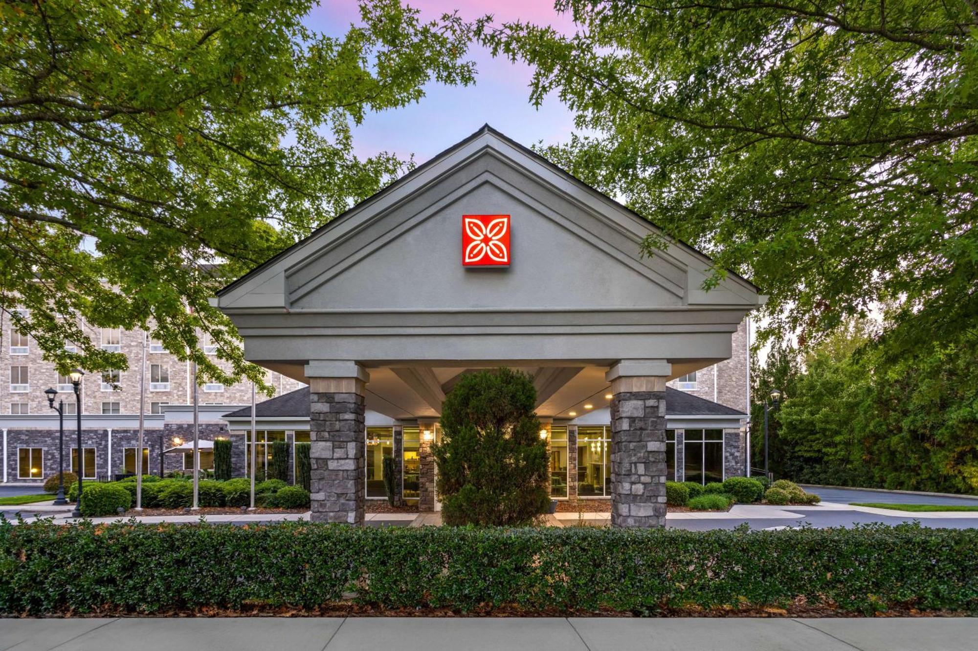 Hilton Garden Inn Winston-Salem/Hanes Mall Exterior photo
